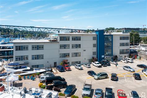 Divers Institute Of Technology 1341 N Northlake Way Seattle Wa 98103 Us Mapquest