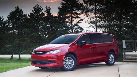 Dodge Voyager 2014: Complete Buyer’s Guide and Review