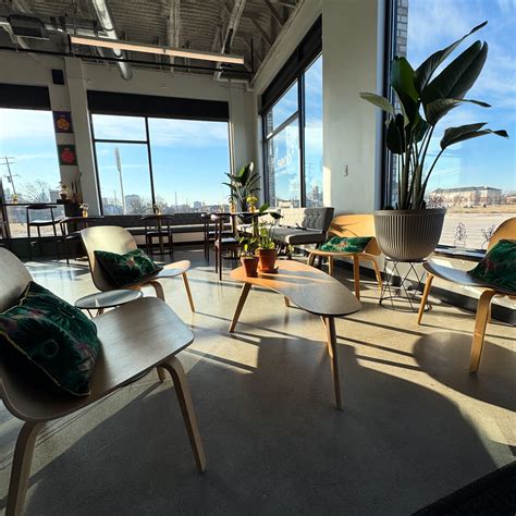 Dose Detroit: A Guide to the City's Best Dining and Nightlife Experiences