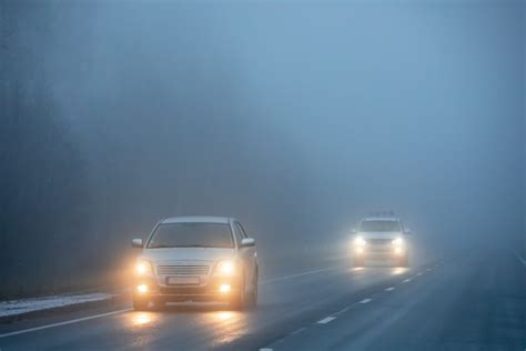Driving In Fog When And How To Use Fog Lights Rac Drive