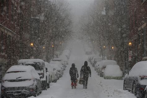 East Coast Braces For Record Breaking Cold Weather East Coast Braces For Record Breaking Cold Weather