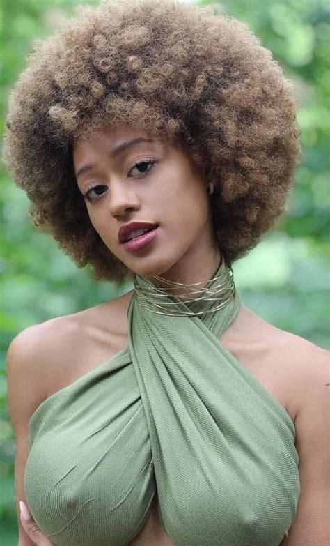 Celebrating the Beauty of Ebony Women