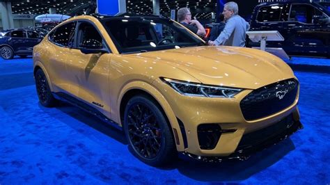 Electric Vehicles Mobility Trends Shape The Future Of Revamped Detroit Auto Show Wdet 101 9 Fm