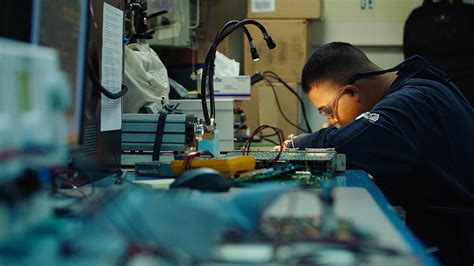 Electronics Technician Et Youtube