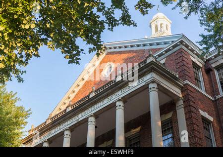 Entrance The School Of Medicine And Dentistry And Georgetown University