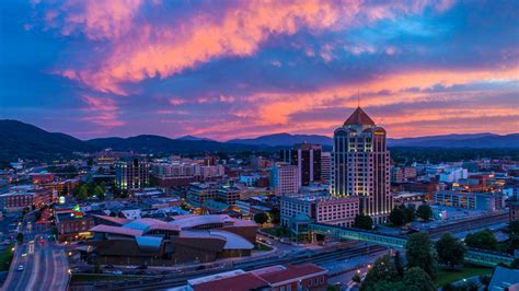 Explore Downtown Roanoke