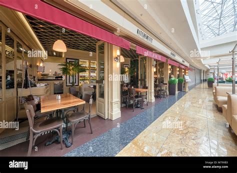 Exterior Shopping Center Hi Res Stock Photography And Images Alamy Exterior Shopping Center Hi Res Stock Photography And Images Alamy