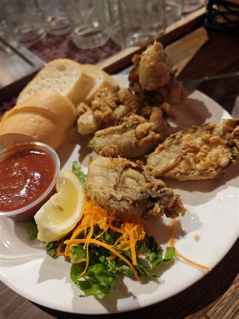 F Street Station Bar And Grill Anchorage 8 4 18 Dining With Frankie