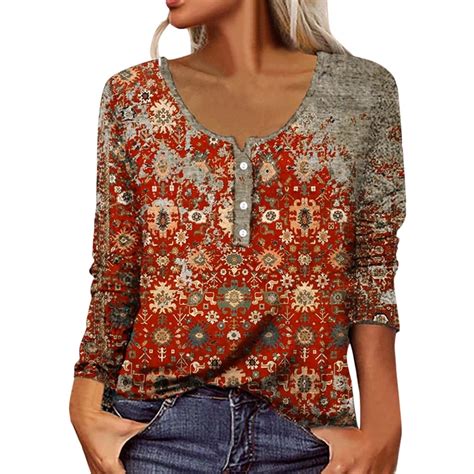 Stylish and Cozy: Top Fall Tops for the Perfect Autumn Look