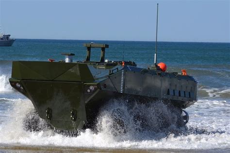 Fast Amphibious Vehicle