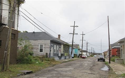 File 7Th Ward New Orleans Broad Stripe House Jpg Wikimedia Commons File 7Th Ward New Orleans Broad Stripe House Jpg Wikimedia Commons