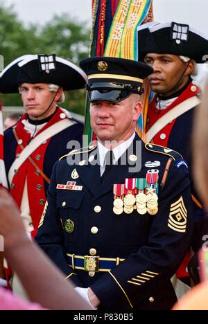 Fort Myer Virginia June 13 2018 A First Sergeant Of The Old Guard Poses For Photos In Front Of Member Of The U S Army Continental Color Guard Stock Photo Alamy