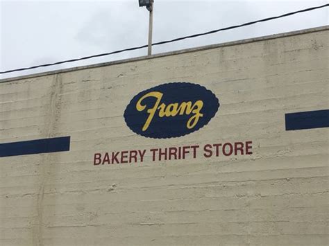 Franz Bakery Outlet Store Updated February 2026 11 Photos 15 Reviews 1515 E Marine View Dr Everett Washington Bakeries Phone Number Yelp