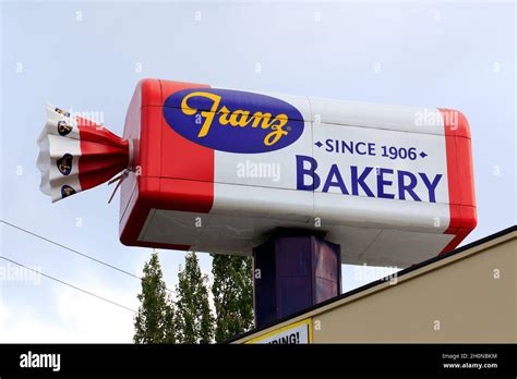 Franz Bread Outlet Hi Res Stock Photography And Images Alamy
