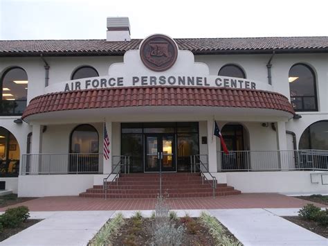 Frr Project Completing Renovation Of Historic Air Force Personnel Center U S Army Engineering And Support Center News Stories
