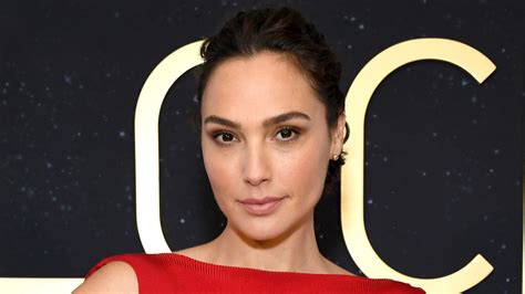 Gal Gadot Reveals Details About Blood Clot On Her Brain It Was Like The World Was E Gal Gadot Reveals Details About Blood Clot On Her Brain It Was Like The World Was E