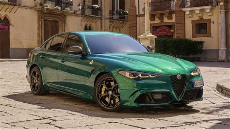 Giulia Quadrifoglio: The Ultimate Performance Sedan Experience