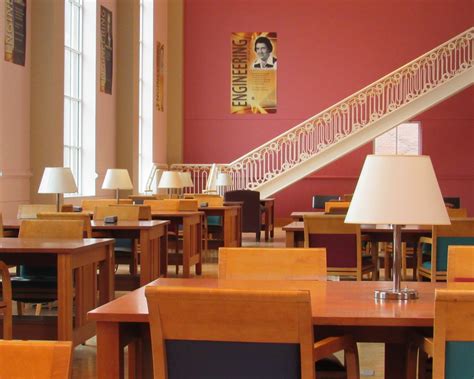 Grainger Engineering Library College Library