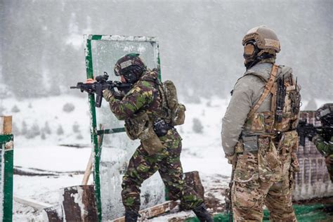 Green Berets Still Rely On A 100 Year Old Machi