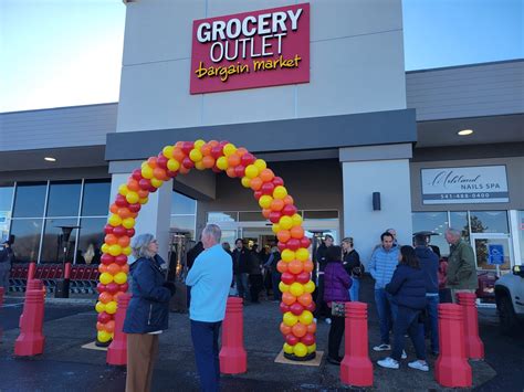 Grocery Outlet Ready For Shoppers At New Ashland Location On Thursday Jan 22 Ashland News Community Supported Nonprofit News