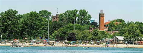 Harbor Island Park And Beach In Mamaroneck New York Photograph By