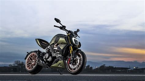 Here Are The 10 Best Luxurious Production Motorcycles Here Are The 10 Best Luxurious Production Motorcycles