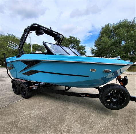Heyday H20 Wake Boat 20 Ft Watersports Boat For The Entire Family Heyday H20 Wake Boat 20 Ft Watersports Boat For The Entire Family