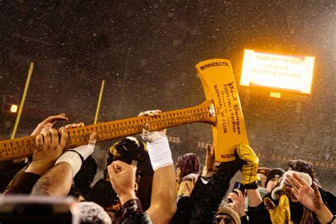 History Of Paul Bunyan S Axe The Minnesota Daily History Of Paul Bunyan S Axe The Minnesota Daily