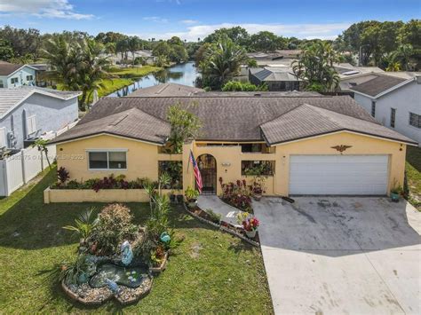 Homes For Sale In Cooper City Fl Browse Cooper City Homes Weichert