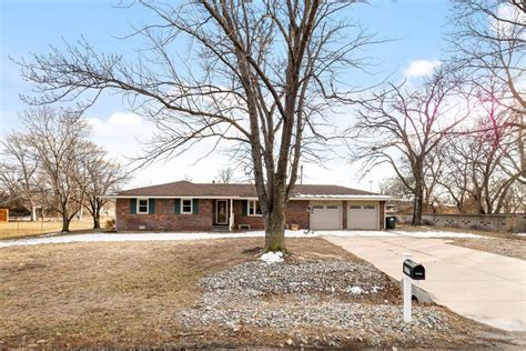 Homes For Sale In Hutchinson Ks With A Basement Realtor Com Homes For Sale In Hutchinson Ks With A Basement Realtor Com