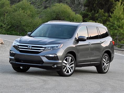 Honda 2017 Honda Pilot: Features, Reviews, and Buying Tips