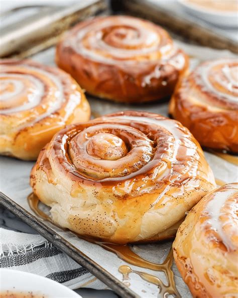 Honey Buns Gemini Smile