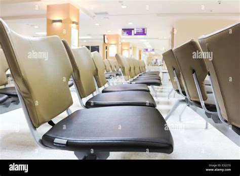 Hospital Waiting Room Hi Res Stock Photography And Images Alamy