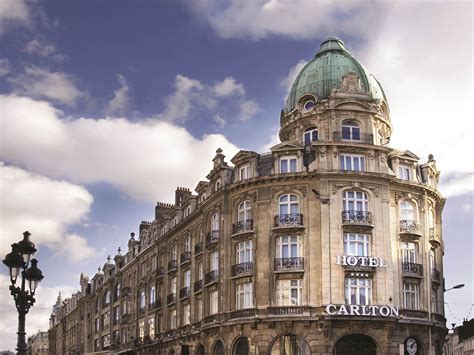 Experience Luxury and Comfort at Hotel Carlton: Your Ultimate Stay Option