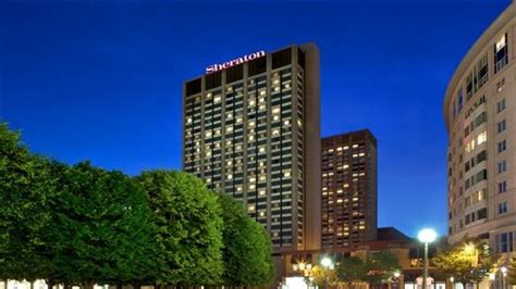 Hotels Near Boston University Campus