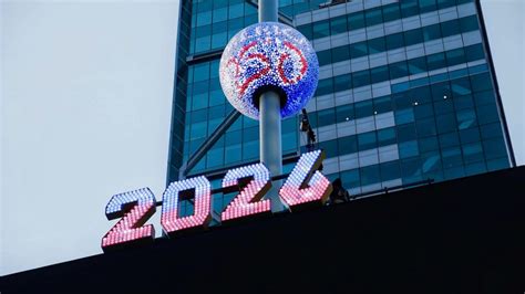 How To Watch The Times Square Ball Drop On New Year Amp 39 S Eve Newsweek How To Watch The Times Square Ball Drop On New Year Amp 39 S Eve Newsweek