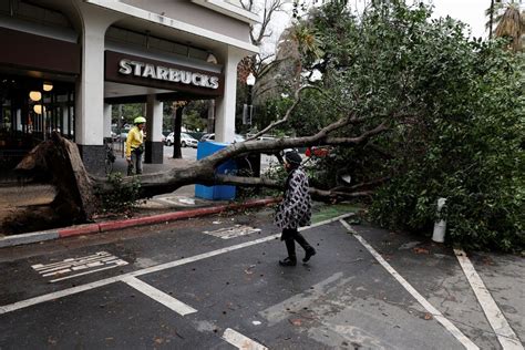 Hurricane Force Wind Gusts Blow Through California As Part Of The Bomb Cyclone Hitting The Coast Cnn