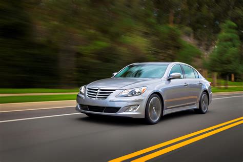 Hyundai Genesis 2012 2014 Road Test
