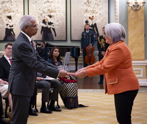 In Colombo The Governor General Met With Sri Lankan Business Leaders From The Retail Shipping Finance And Tourism Sectors At Australia House And Visited The South Asia Gateway Terminal Sagt During The Discussion In Colombo The Governor General Met With Sri Lankan Business Leaders From The Retail Shipping Finance And Tourism Sectors At Australia House And Visited The South Asia Gateway Terminal Sagt During The Discussion