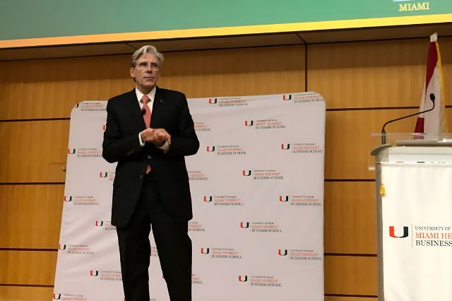Julio Frenk Primer Latino En Ser Nombrado Rector De La Ucla E