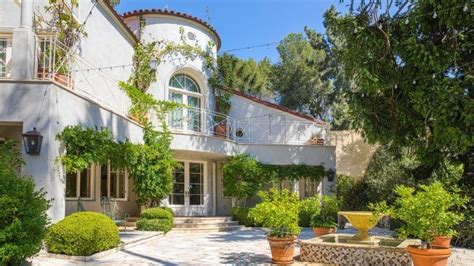 Katy Perry Just Listed Her California Home For 9 5 Million Architectural Digest Katy Perry Just Listed Her California Home For 9 5 Million Architectural Digest