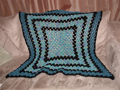 Knitting 002 Giant Granny Square Afgan Almost Finished Katspawz