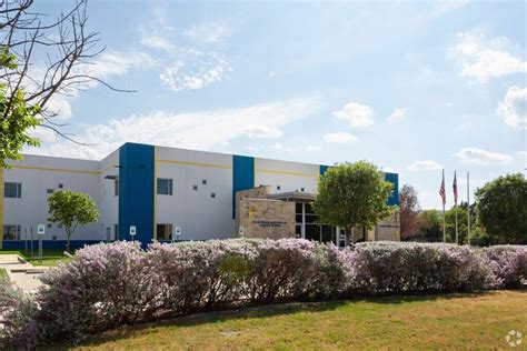 La Academia De Estrellas Middle School In Dallas Tx Homes Com