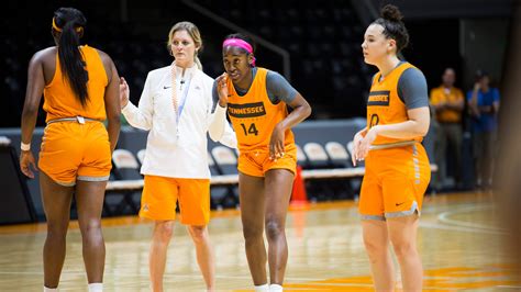 Lady Vols Basketball Tennessee Coach Kellie Harper On First Practice