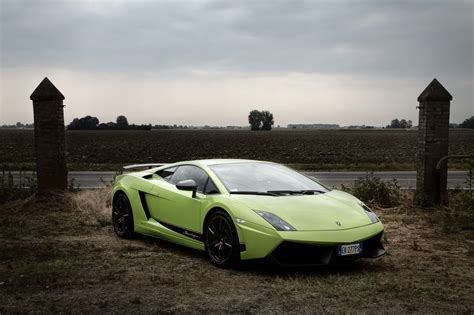 Lamborghini S First V10 Powered Production Supercar The Gallardo Is 20 Years Old Autoevolution