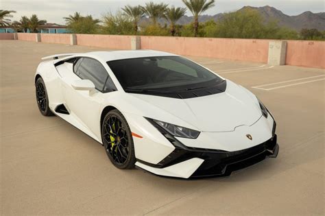 Lamborghini Tecnica: The Ultimate Supercar Experience