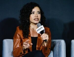 Laura Barrón López Wikipedia Bio