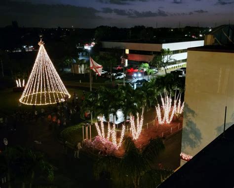 Lehigh Regional Medical Center Rings In The Holidays Complete With Lehigh Regional Medical Center Rings In The Holidays Complete With