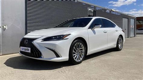 Lexus ES300h for Sale: Find Your Perfect Hybrid Sedan Today