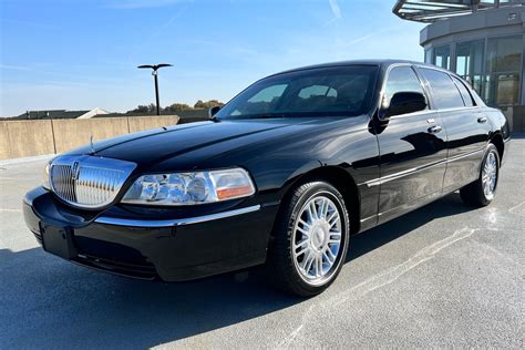 Lincoln Towncar for Sale: Find Your Perfect Classic Luxury Ride